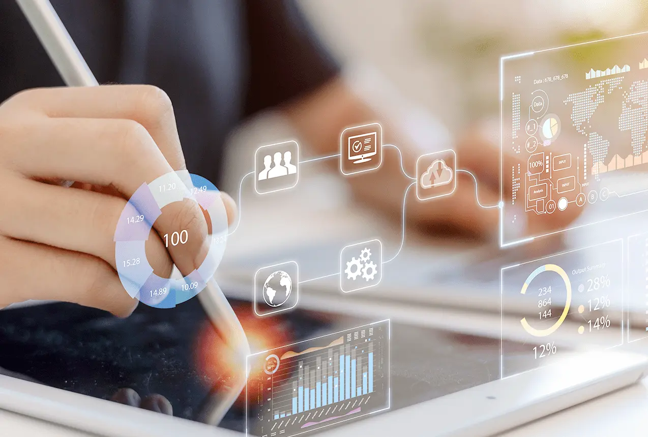 タブレットにスタイラスペンで操作を行い、グラフやデータ分析ツールのUIが浮かび上がるデジタル解析イメージ